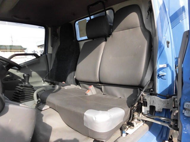 日野デュトロパッカー車（塵芥車）小型（2t・3t）[写真38]