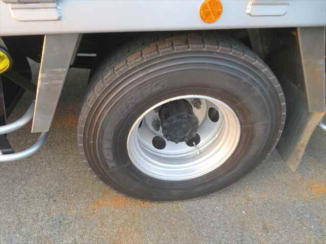 日野レンジャーセルフクレーン4段中型（4t）[写真24]