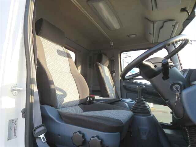 日野レンジャーセルフクレーン4段中型（4t）[写真35]