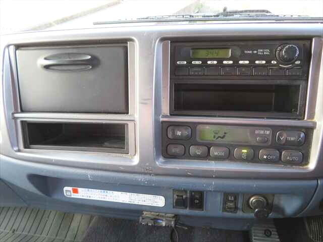 日野レンジャーセルフクレーン4段中型（4t）[写真35]