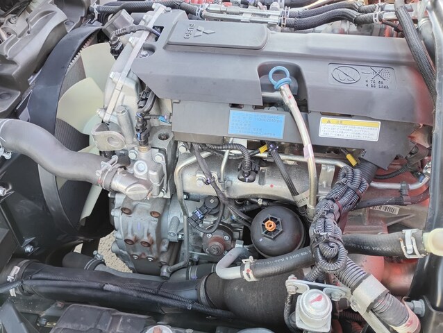 三菱ふそうキャンタークレーン4段小型（2t・3t）[写真15]