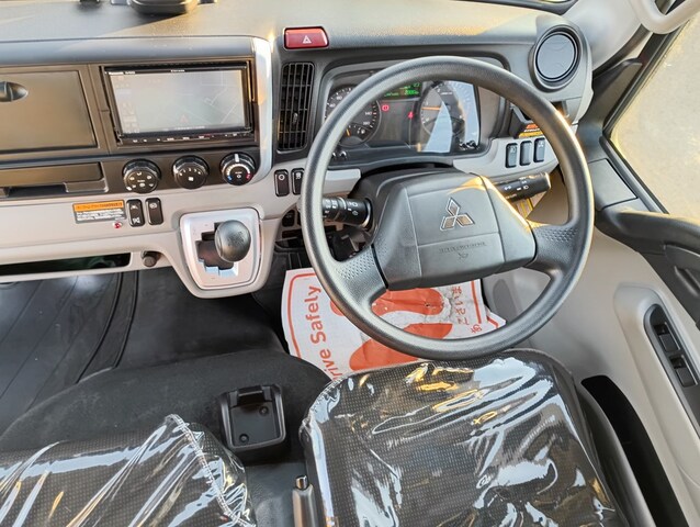 三菱ふそうキャンタークレーン4段小型（2t・3t）[写真24]