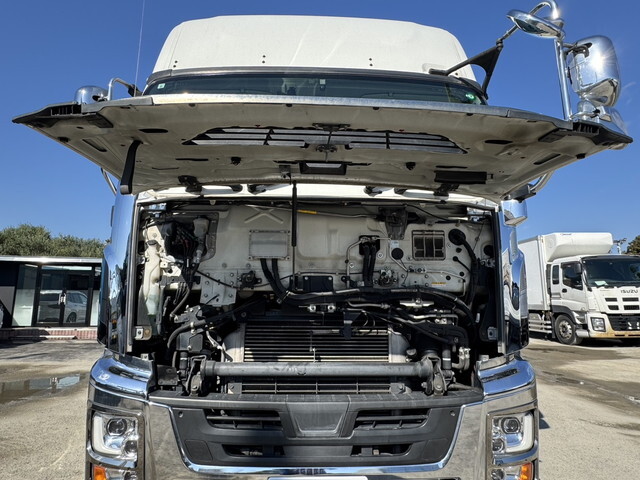 いすゞギガアルミウイング大型（10t）[写真16]