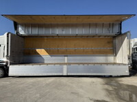 いすゞギガアルミウイング大型（10t）[写真25]