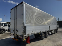 いすゞギガアルミウイング大型（10t）[写真05]