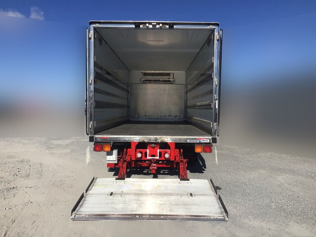 いすゞフォワード冷凍車（冷蔵車）中型（4t）[写真11]