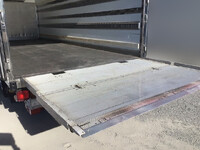 いすゞフォワード冷凍車（冷蔵車）中型（4t）[写真18]