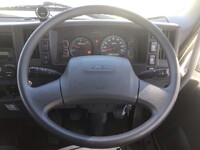 いすゞフォワード冷凍車（冷蔵車）中型（4t）[写真33]