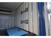 いすゞエルフ冷凍車（冷蔵車）小型（2t・3t）[写真11]