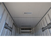 いすゞエルフ冷凍車（冷蔵車）小型（2t・3t）[写真12]