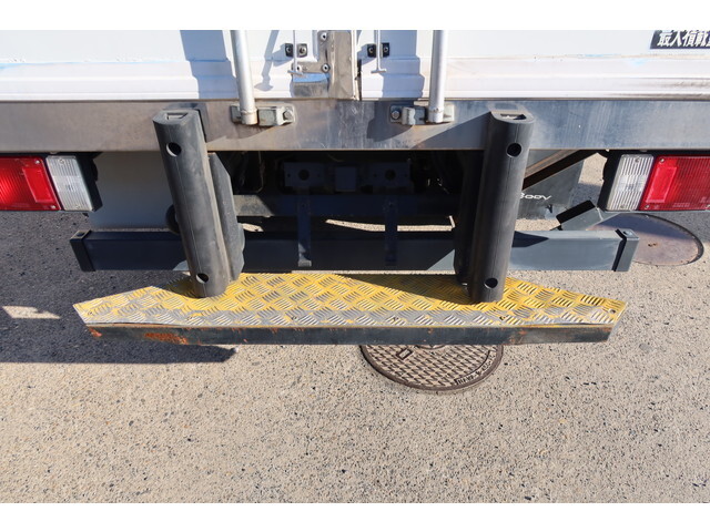 いすゞエルフ冷凍車（冷蔵車）小型（2t・3t）[写真19]