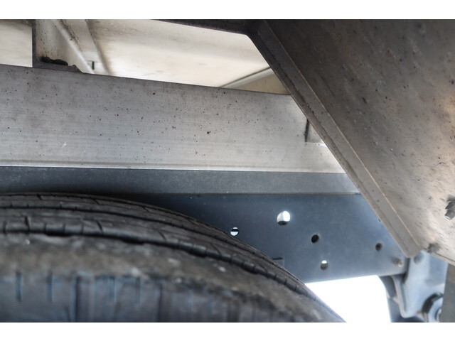 いすゞエルフ冷凍車（冷蔵車）小型（2t・3t）[写真21]