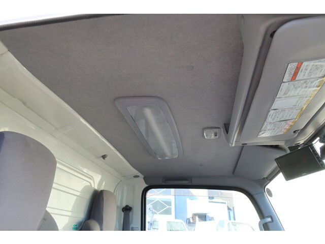 いすゞエルフ冷凍車（冷蔵車）小型（2t・3t）[写真29]