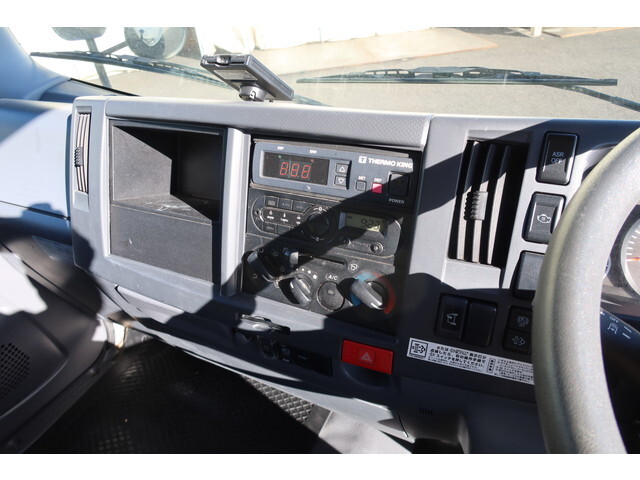 いすゞエルフ冷凍車（冷蔵車）小型（2t・3t）[写真34]