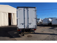 いすゞエルフ冷凍車（冷蔵車）小型（2t・3t）[写真06]