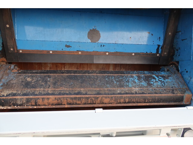 三菱ふそうキャンターパッカー車（塵芥車）小型（2t・3t）[写真13]