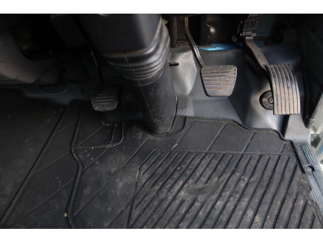 三菱ふそうキャンターパッカー車（塵芥車）小型（2t・3t）[写真34]