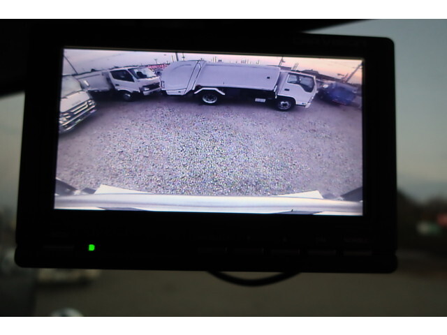 三菱ふそうキャンターパッカー車（塵芥車）小型（2t・3t）[写真38]