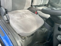 いすゞエルフ平ボディ小型（2t・3t）[写真17]