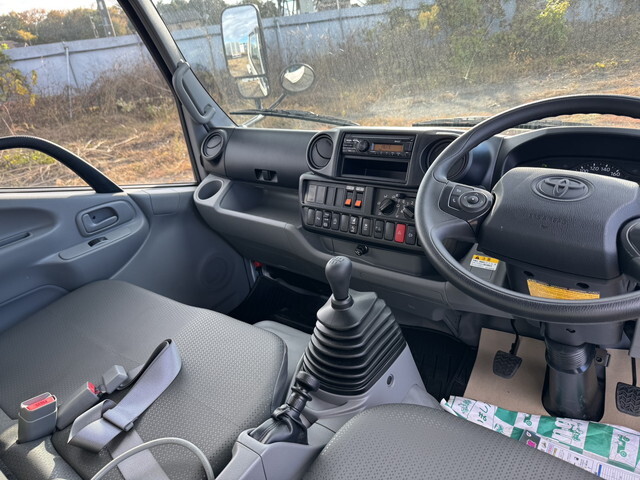 トヨタダイナコンテナ専用車小型（2t・3t）[写真28]