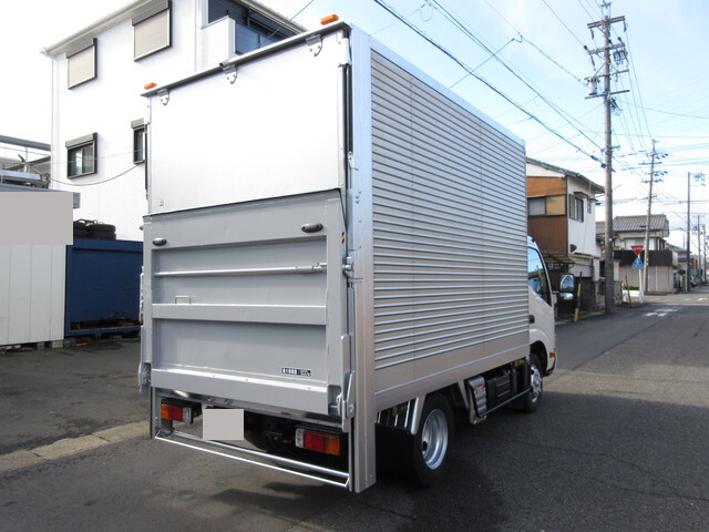 トヨタダイナアルミバン小型（2t・3t）[写真02]