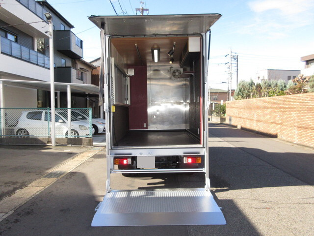 トヨタダイナアルミバン小型（2t・3t）[写真08]