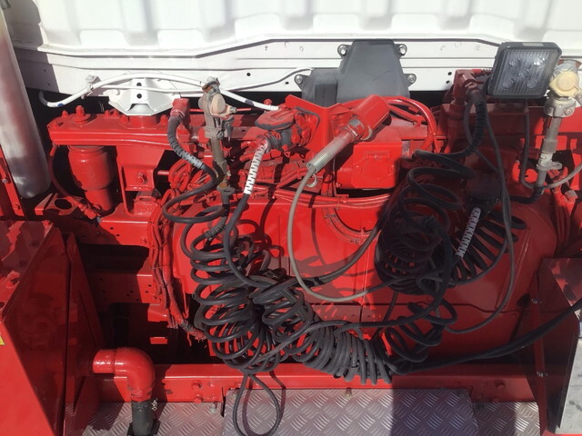 三菱ふそうスーパーグレートトレーラーヘッド（トラクターヘッド）大型（10t）[写真13]