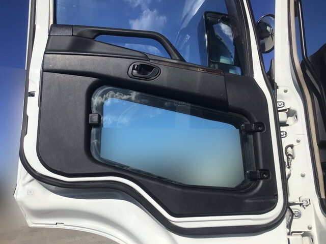 三菱ふそうスーパーグレートトレーラーヘッド（トラクターヘッド）大型（10t）[写真23]