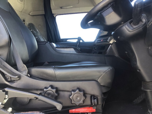 三菱ふそうスーパーグレートトレーラーヘッド（トラクターヘッド）大型（10t）[写真27]