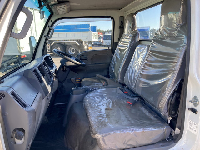 いすゞエルフクレーン4段小型（2t・3t）[写真31]