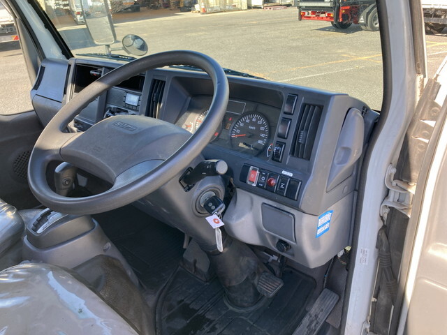 いすゞエルフクレーン4段小型（2t・3t）[写真33]