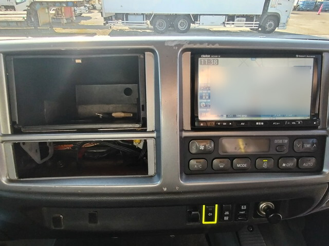 日野レンジャー平ボディ中型（4t）[写真23]