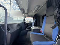 いすゞギガアルミウイング大型（10t）[写真11]