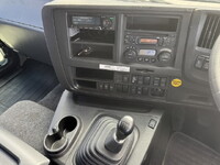 いすゞギガアルミウイング大型（10t）[写真14]