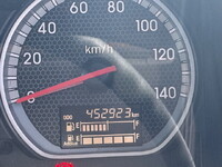 いすゞギガアルミウイング大型（10t）[写真15]