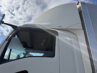 いすゞギガアルミウイング大型（10t）[写真16]