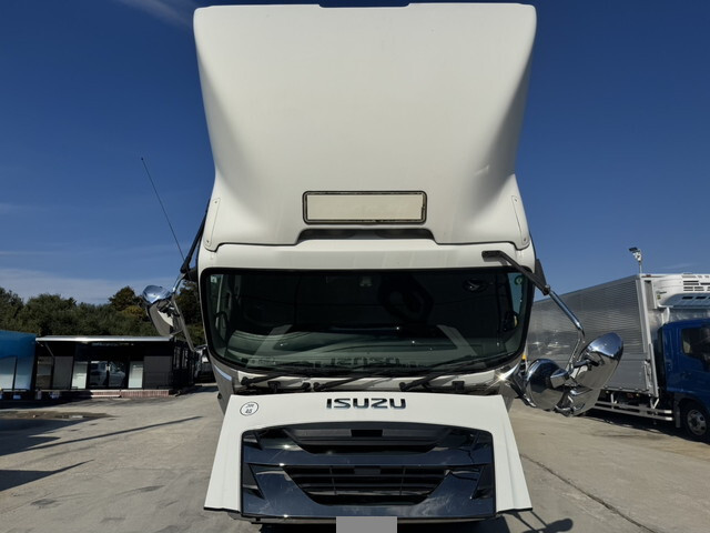 いすゞギガアルミウイング大型（10t）[写真17]