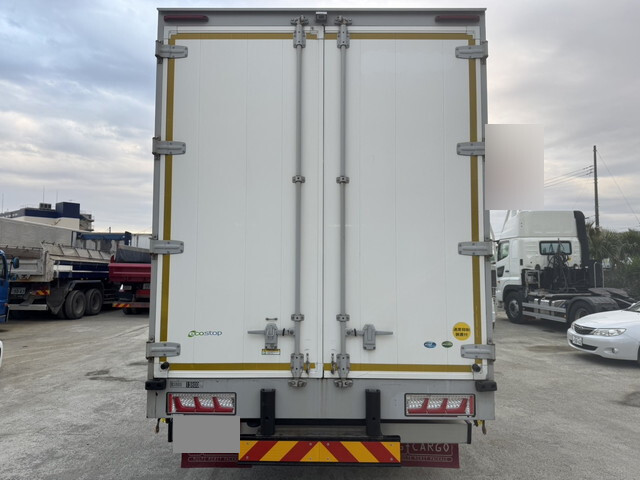 いすゞギガアルミウイング大型（10t）[写真05]