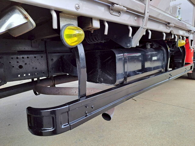 三菱ふそうキャンタークレーン5段小型（2t・3t）[写真16]