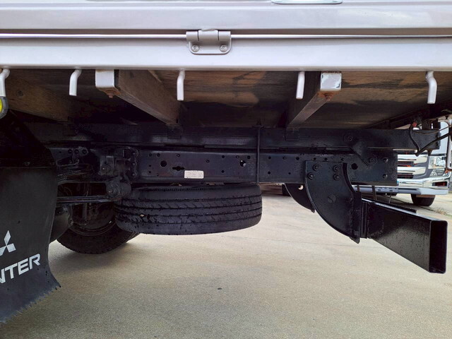 三菱ふそうキャンタークレーン5段小型（2t・3t）[写真18]