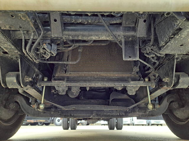 三菱ふそうキャンタークレーン5段小型（2t・3t）[写真23]