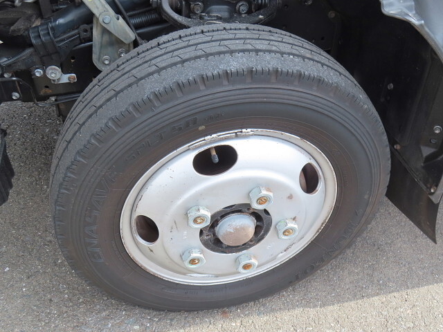 日野デュトロ平ボディ小型（2t・3t）[写真12]