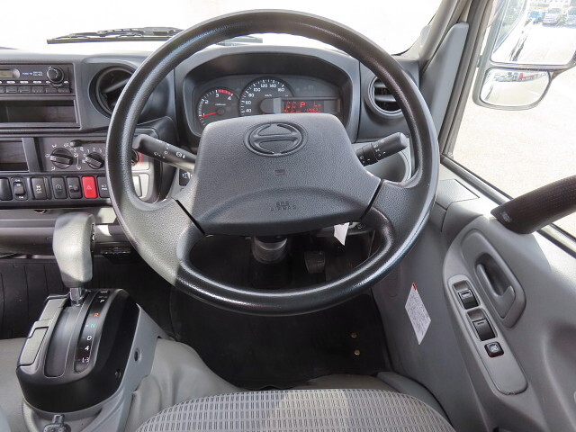 日野デュトロ平ボディ小型（2t・3t）[写真19]