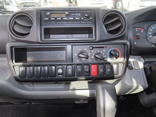 日野デュトロ平ボディ小型（2t・3t）[写真21]