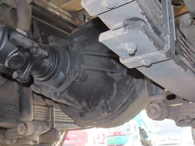 日野デュトロ平ボディ小型（2t・3t）[写真08]