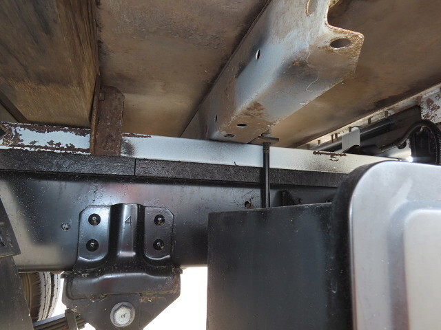 日野デュトロ平ボディ小型（2t・3t）[写真09]