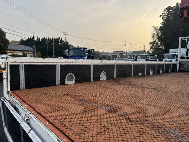 いすゞフォワードクレーン5段中型（4t）[写真13]