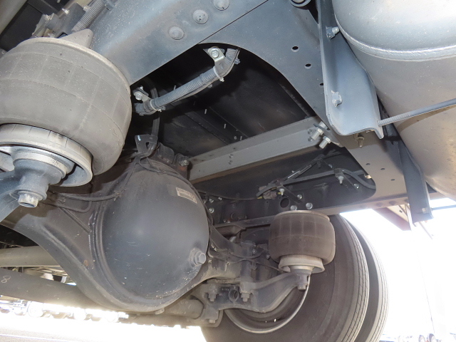 いすゞフォワードアルミウイング中型（4t）[写真11]