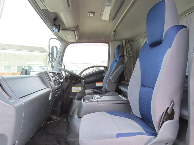 いすゞフォワードアルミウイング中型（4t）[写真20]