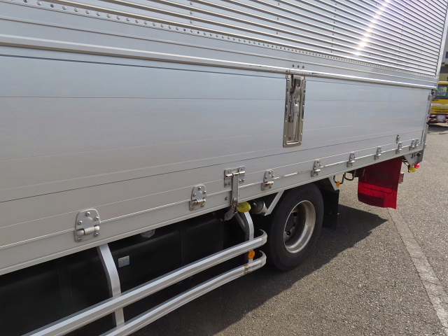 いすゞフォワードアルミウイング中型（4t）[写真31]